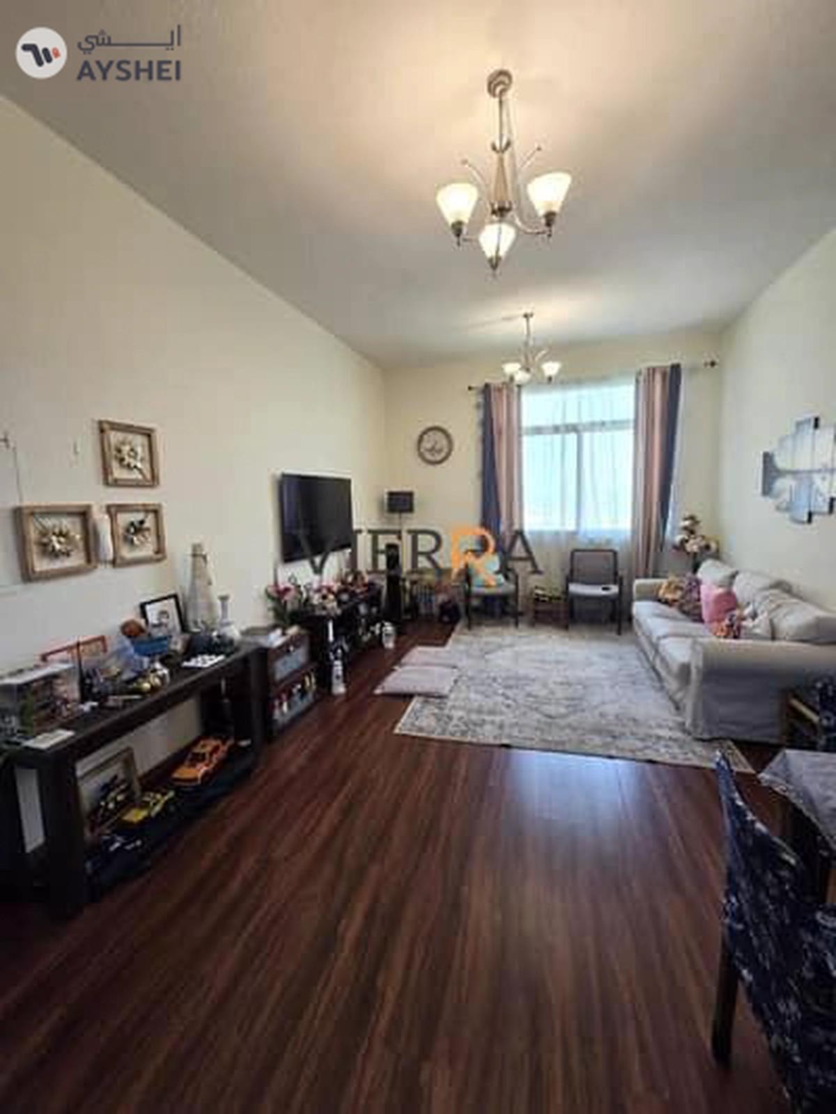 Mazaya 5, Queue Point, Liwan, Dubai-12-12