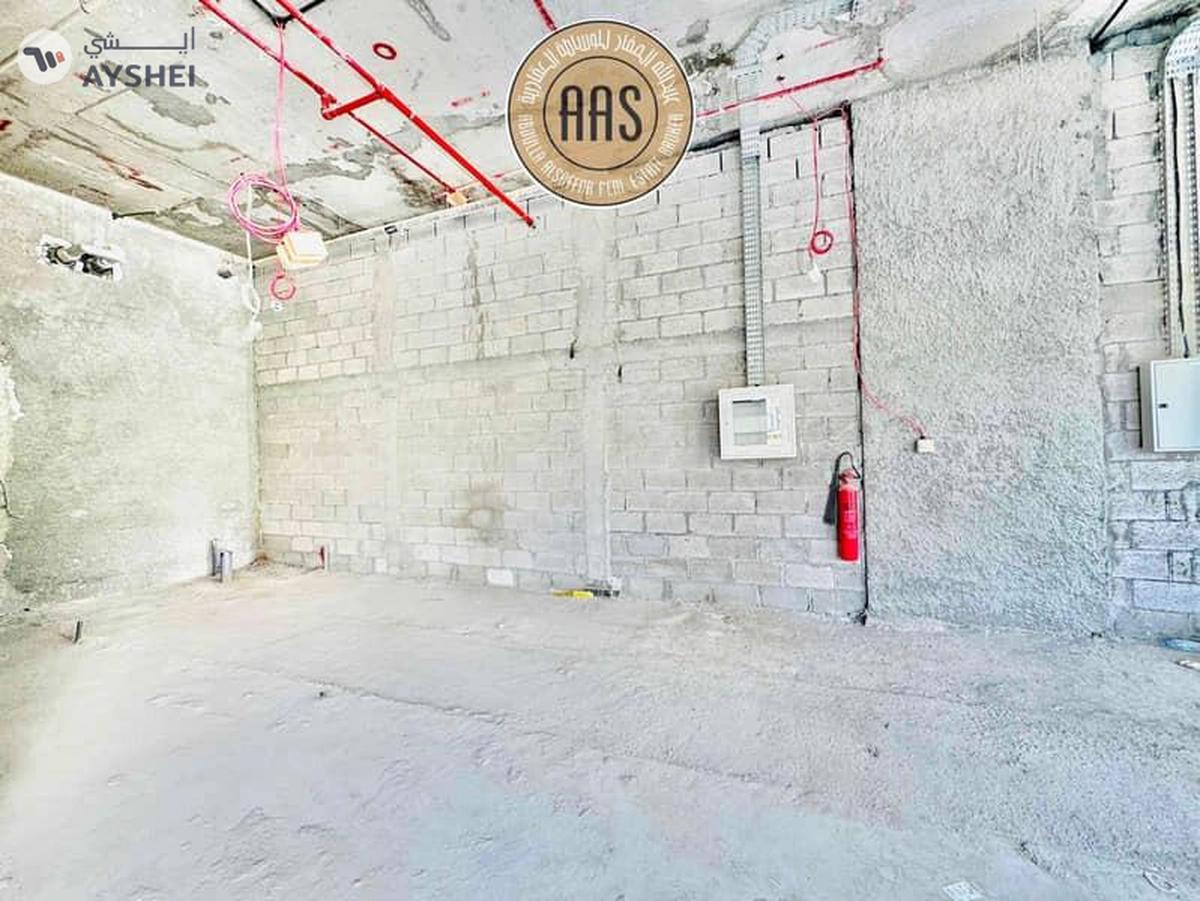 Hot Deal•Main Boulevard View Shop With Exit Door•2 Months Free•4 Cheques-3-3