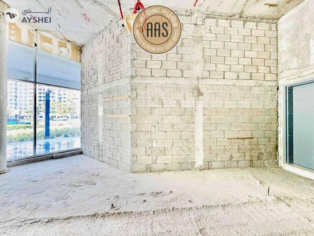 Hot Deal•Main Boulevard View Shop With Exit Door•2 Months Free•4 Cheques-4-4