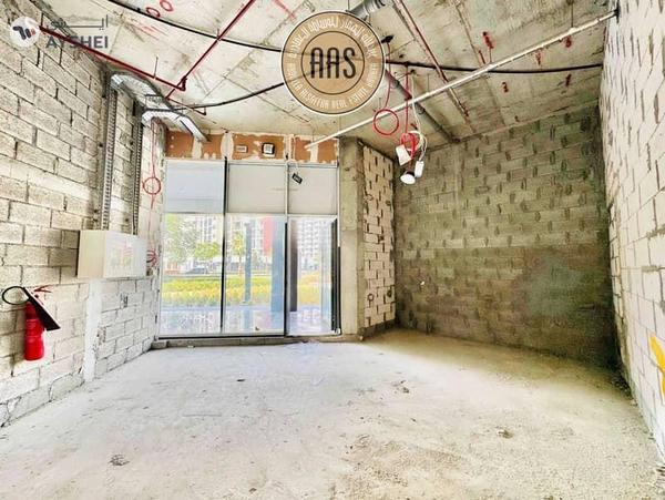 Hot Deal•Main Boulevard View Shop•2 Months Grace Period•Prime Location